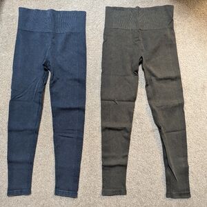 Spanx Seamless Blue and Green Leggings sz large (2 pairs)